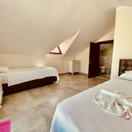 Alzuharia 2 * Kusadasi